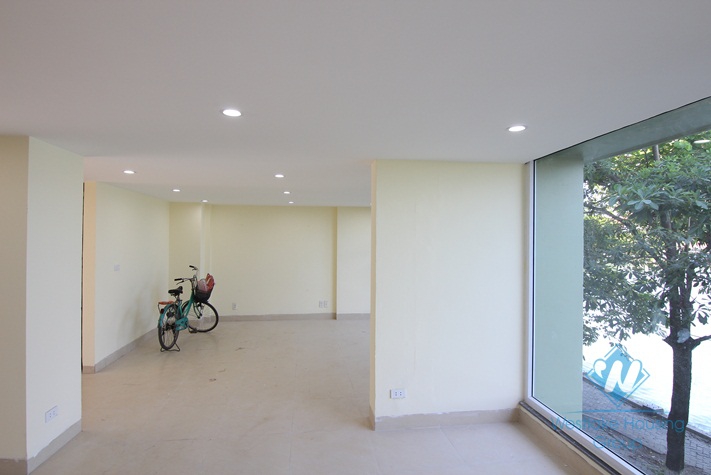 170 sqm office for rent in the heart of Tay Ho, Ha Noi